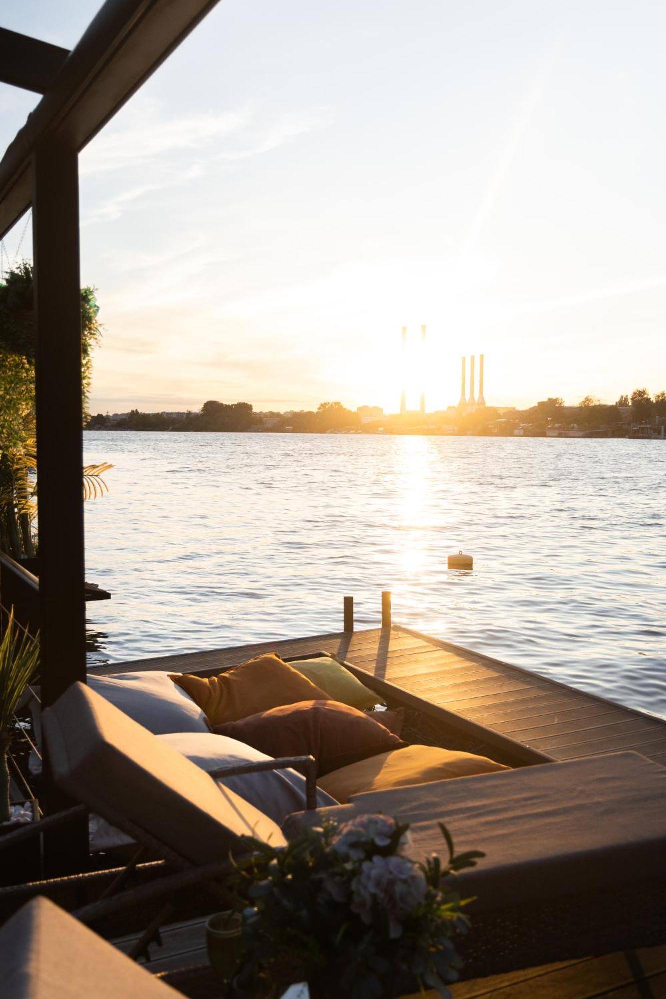 Ada Moment Splav- Kuca Na Reci Beograd- Floating House On Sava River ,Belgrade Exterior photo
